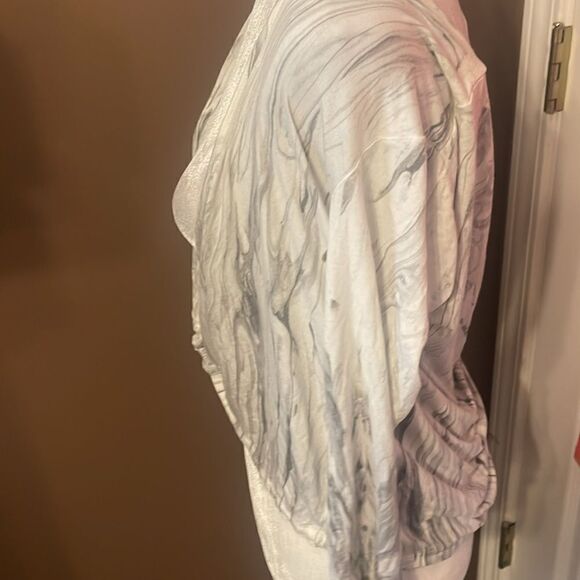 Gypsy Top Flirty Back Black /marble Size Small - Picture 2 of 6